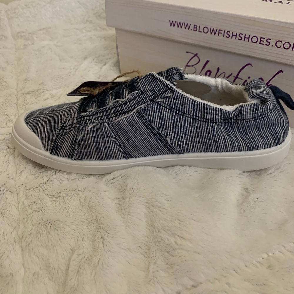 Slip on sneaker
